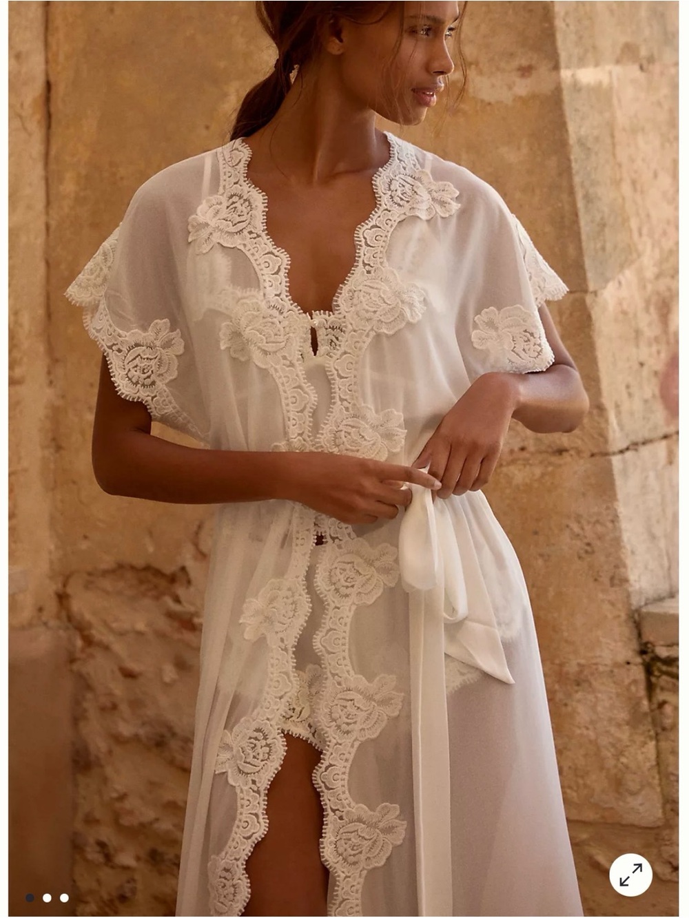 Homebodii Valentina Lace-Trim Robe in white
